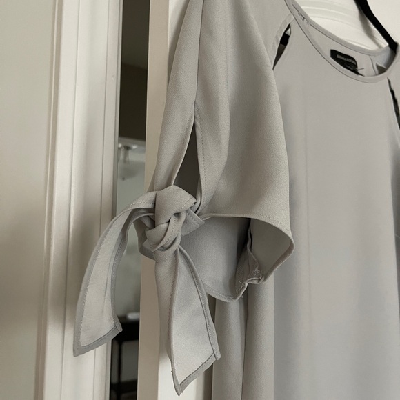 Grey Banana Republic satin Medium - Picture 3 of 4